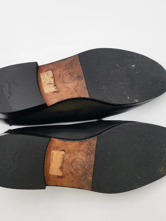 CHANEL Two-Tone Leather Loafers in Black & White. Authentic... - Picture 10 of 10